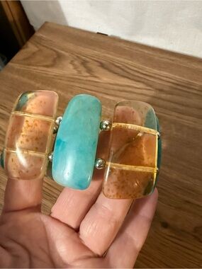 Turquoise (color)  & lucite Resin Stretch Bracelet - Women Jewelry